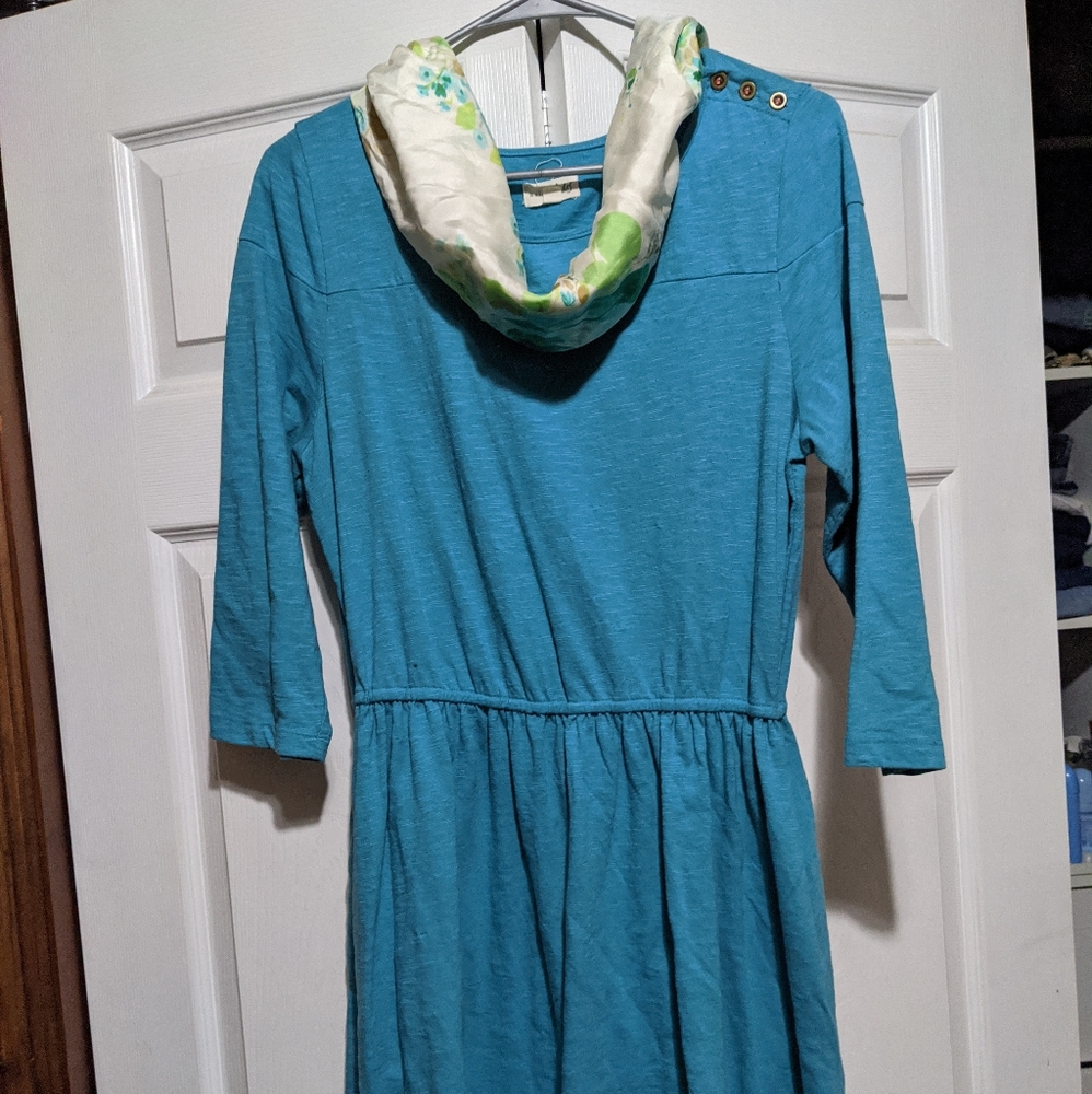 Boutique dress and scarf